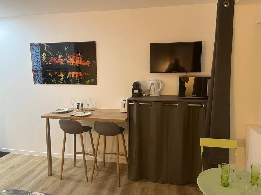 Verdi Studio Cosy Au Calme Parking Gratuit Chasse-sur-Rhône Eksteriør bilde